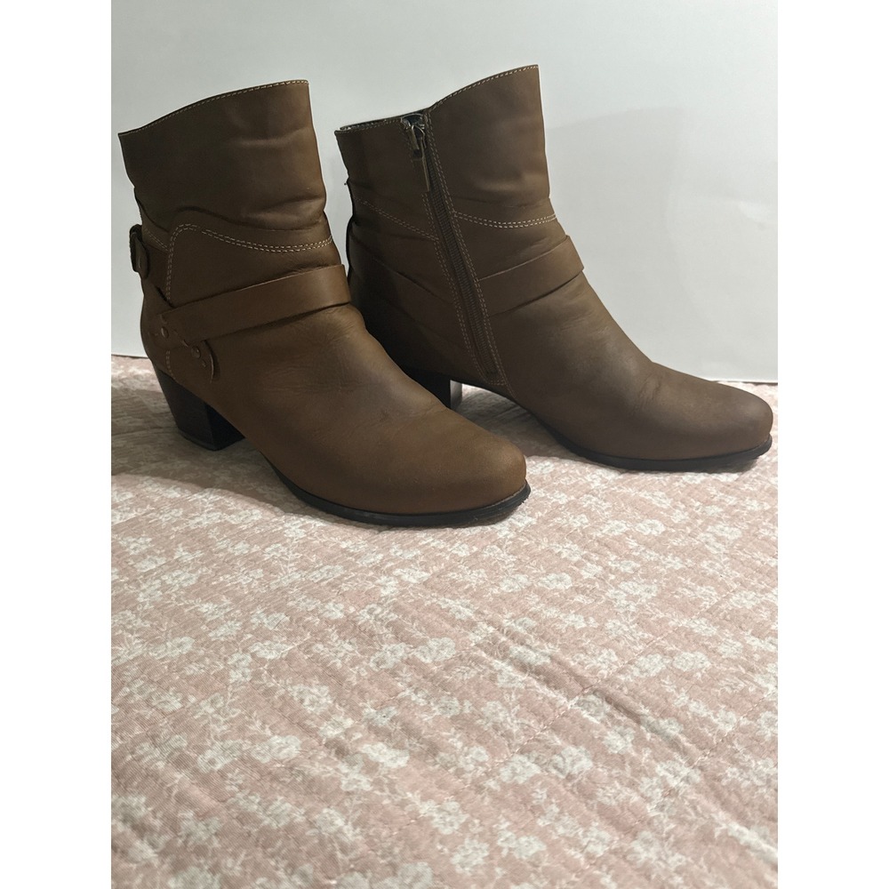 Ros Hommerson Brittany Tan Leather Ankle Boots Harness Straps Women 10M